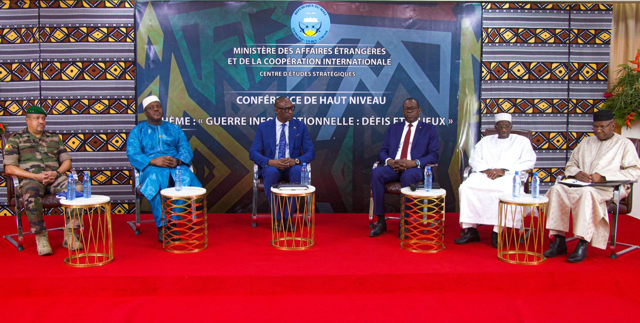 "Il faut diaboliser, manipuler, déstabiliser": le Mali cible de désinformation, selon un ministre